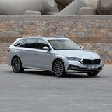 Assistenzsysteme, wie der Side- und Emergency Assist, der adaptive Abstandsassistent (bis zu 210 km/h) der vierten Octavia-Gener