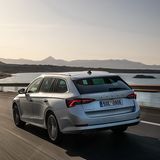 Die teilautonomen Fahrfunktionen funktionieren gut - der adaptive Tempomat verrichtet seine Arbeit bis 210 km/h