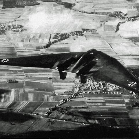 Die ältere Horten Ho V im Flug über Göttingen