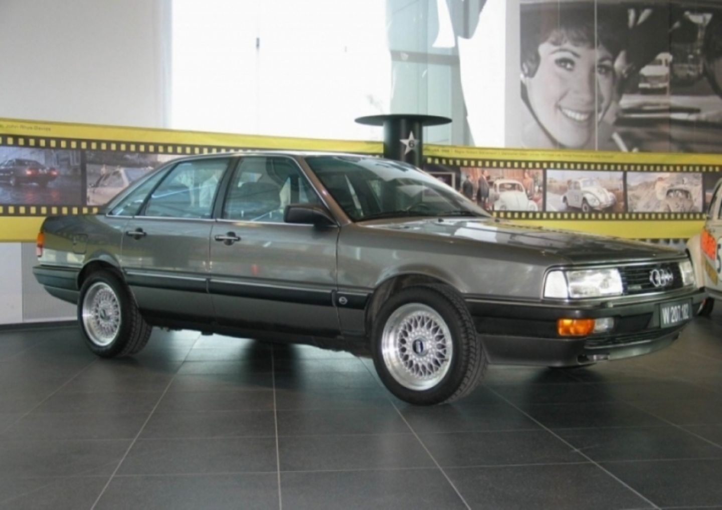 Audi 200