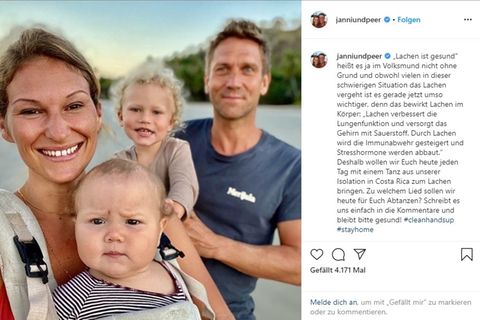 Janni Hönscheid und Peer Kusmagk sind gerade mit ihren beiden Kindern in Costa Rica