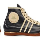 Schwarze knöchelhohe Schuhe