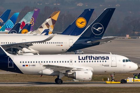 Coronavirus-News: Geparkte Flugzeuge