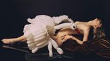 Kunst und Krise: „Leda" aus der Ausstellung „Apocalypse“ von Josef Fischnaller in der Galerie Friedmann-Hahn, Berlin