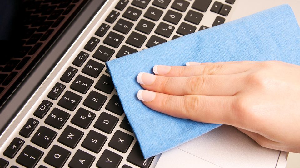 Corona-Hygiene: Wie Sie Ihre Tastatur richtig desinfizieren Corona-Hygiene: Wie Sie Ihre Tastatur richtig desinfizieren