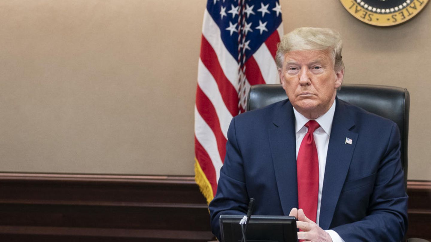 US-Präsident Donald Trump nahm das Coronavirus anfangs nicht ernst, mittlerweile hat er dem Virus den "Krieg" erklärt.