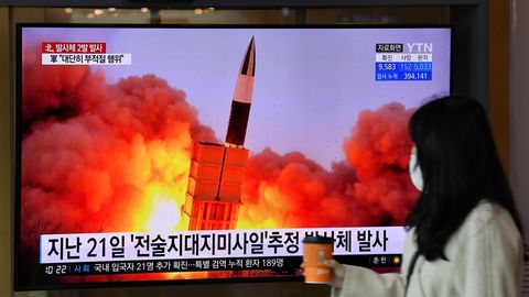 Südkoreanische Fernsehsender berichten über die Raketentests