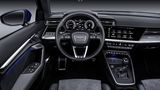 Audi kombiniert im Cockpit Digitales mit klassischen analogen Bedienelementen