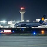Am Sonntagmorgen landete noch in der Dunkelheit der vorerst letzte Flug eines Lufthansa-Airbus A380 am Frankfurter Flughafen. Die Maschine kam aus Bangkok.