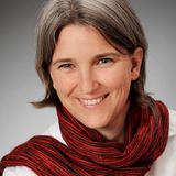 Ruth Wollwerth de Chuquisengo arbeitet in München als Psychologische Psychotherapeutin und Paar- und Familientherapeutin. Sie bildet aus. Sie ist zudem an der Ambulanz für Schreibabys im Kinderzentrum München und in kinderärztlicher Praxis tätig.