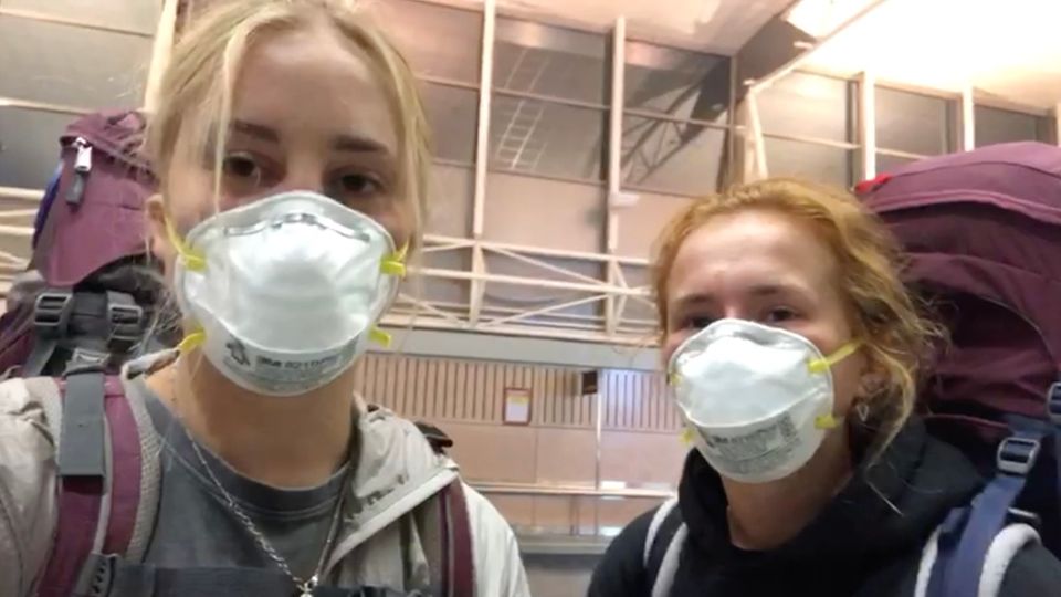 Maria und Diana sitzen in Auckland fest und berichten von ihrer Rückholaktion nach Deutschland Maria und Diana sitzen in Auckland fest und berichten von ihrer Rückholaktion nach Deutschland