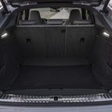 Die Ladekante des Kofferraums ist hoch