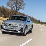 In den Kurven wird das Gewicht des Audi e-tron Sportback 55 quattro spürbar