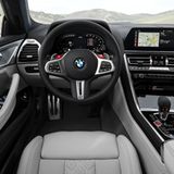 So muss ein BMW aussehen: Interieur mit Drehdrücksteller, der vor allem während der Fahrt hilfreich ist