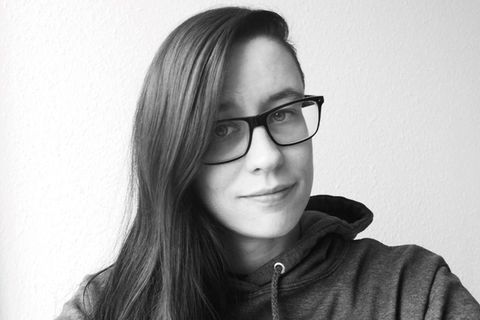 Die junge Frau Caro