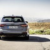 Mächtige Auspuffrohre runden den Auftritt ab