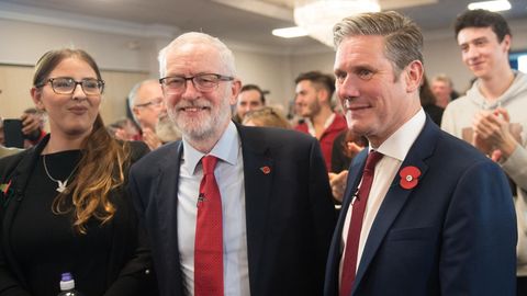 Der alte und der neue Labour-Chef: Jeremy Corbyn und Keir Starmer (r.)