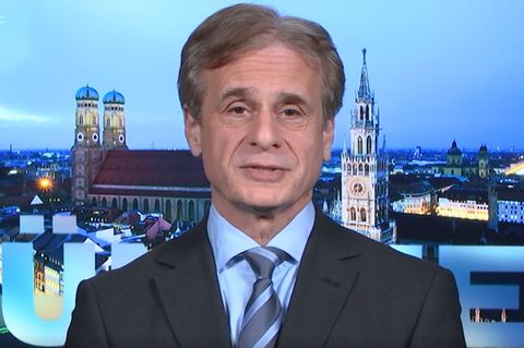 Der Virologe Alexander Kekulé in einer Schalte mit dem ZDF