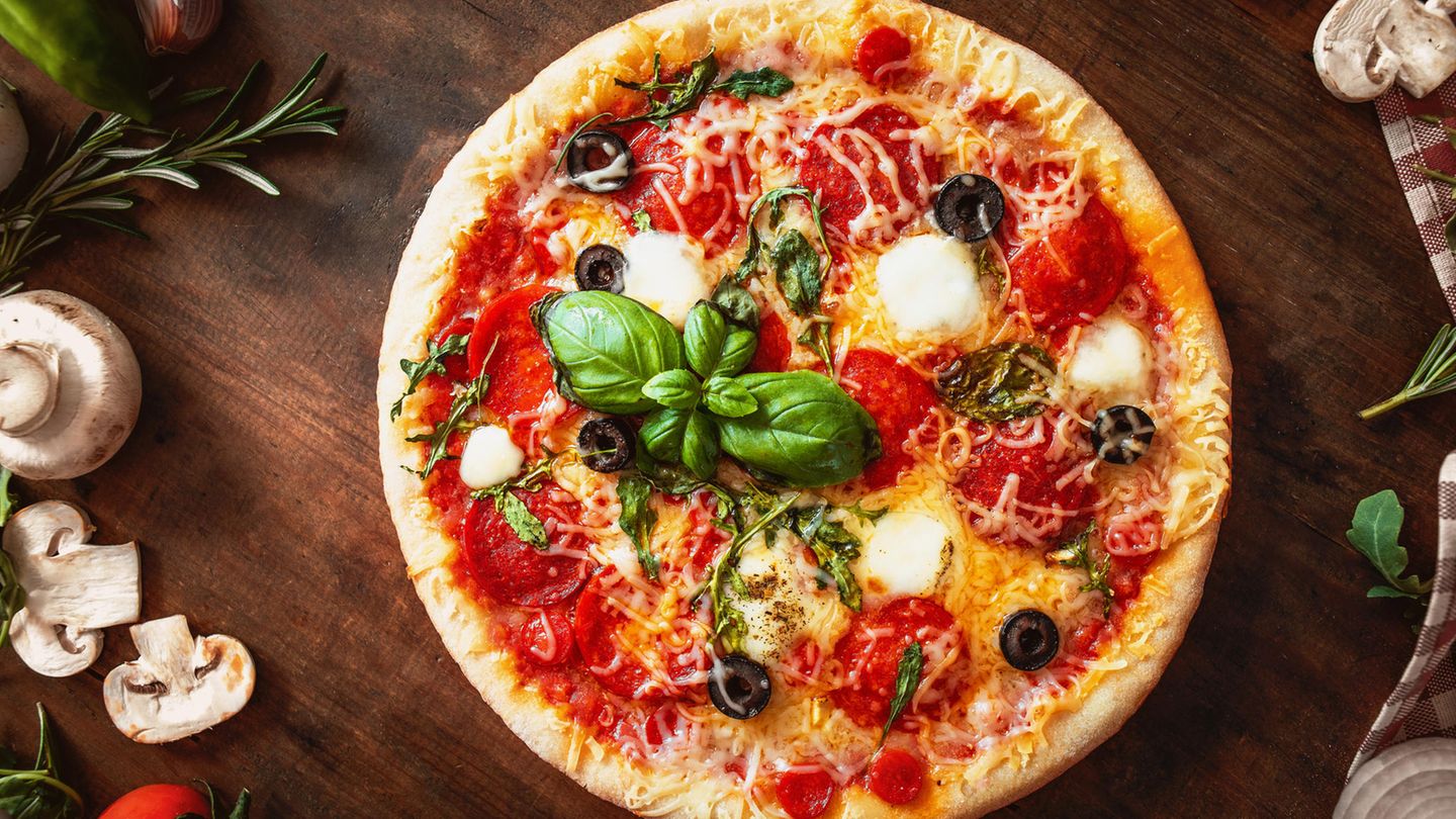 Pizzateig ohne Hefe: Rezept zum Nachmachen | STERN.de