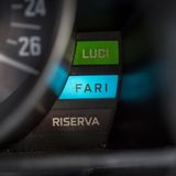 Anzeigen für Licht und die Reserve-Anzeige