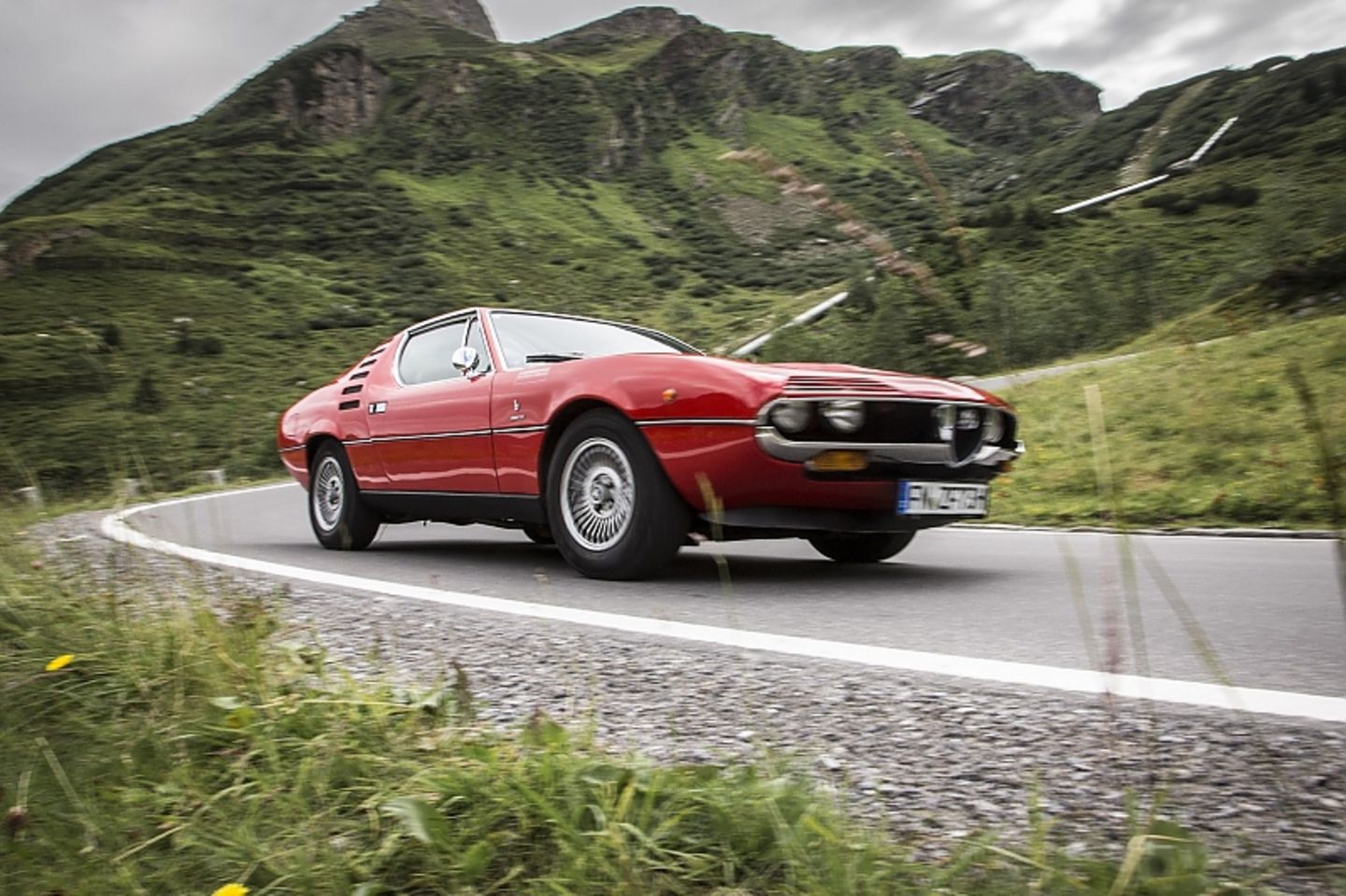 Der Alfa Romeo Montreal ist rund 220 km/h schnell