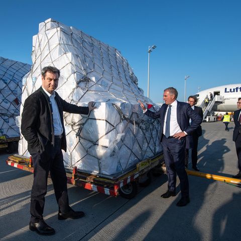 Acht Millionen Schutzmasken aus China angekommen
