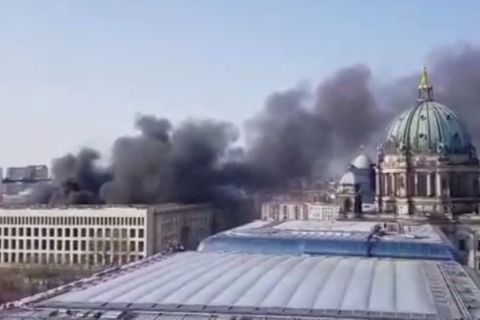 Feuer am Berliner Stadtschloss