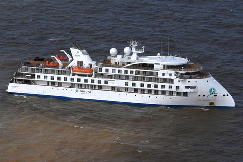 Das australische Expeditionsschiff "Greg Mortimer" mit der auffälligen  Bug-Konstruktion, dem Ulstein X-Bow