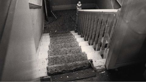 Der Treppenaufgang in Nilsens Haus