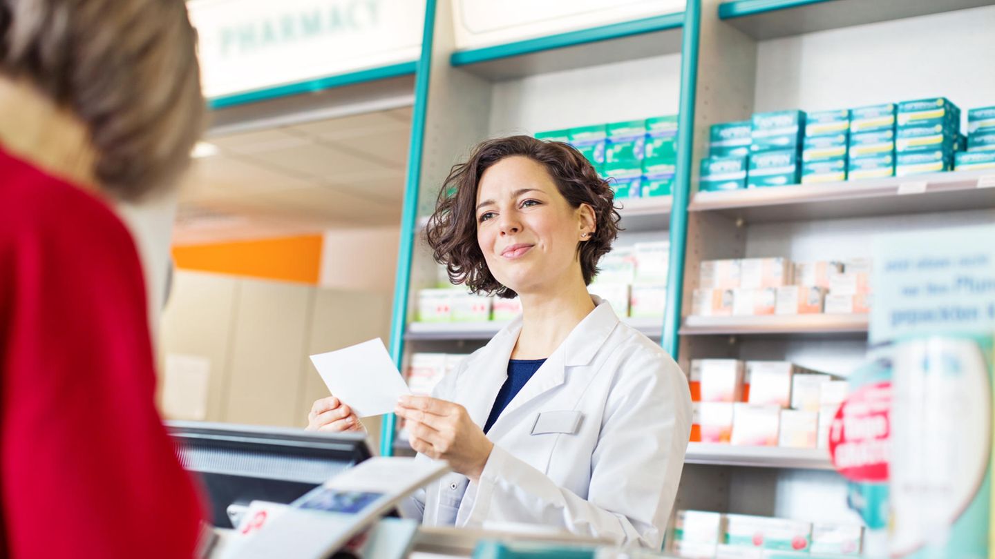 Vor-Ort-Apotheken bekommen den Druck der Onlinehändler zu spüren.