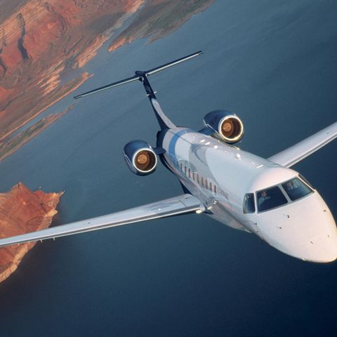 Mit einem Privatjet des Typs Embraer Legacy 600 flog eine Gruppe reicher Geschäftsleute von London nach Marseille (Symbolbild)