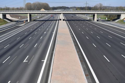 Solch leere Straßen sind normalerweise kaum vorstellbar, in der Corona-Krise gehören sie zur Normalität.