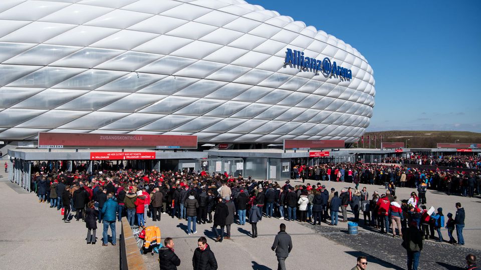 Auch der Spielort München mit der Allianz Arena steht auf dem Prüfstand