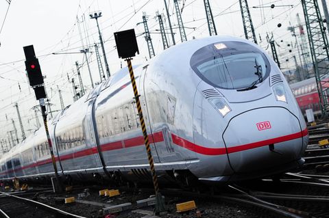 Ein ICE der Deutschen Bahn