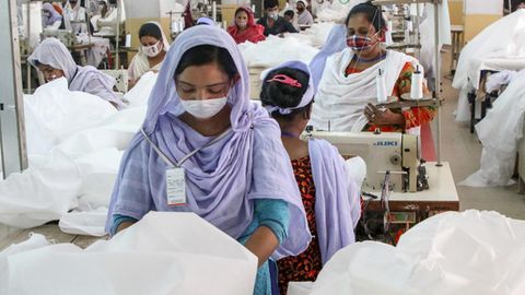 Fabriken in Bangladesch nähen nun verstärkt Schutzkleidung