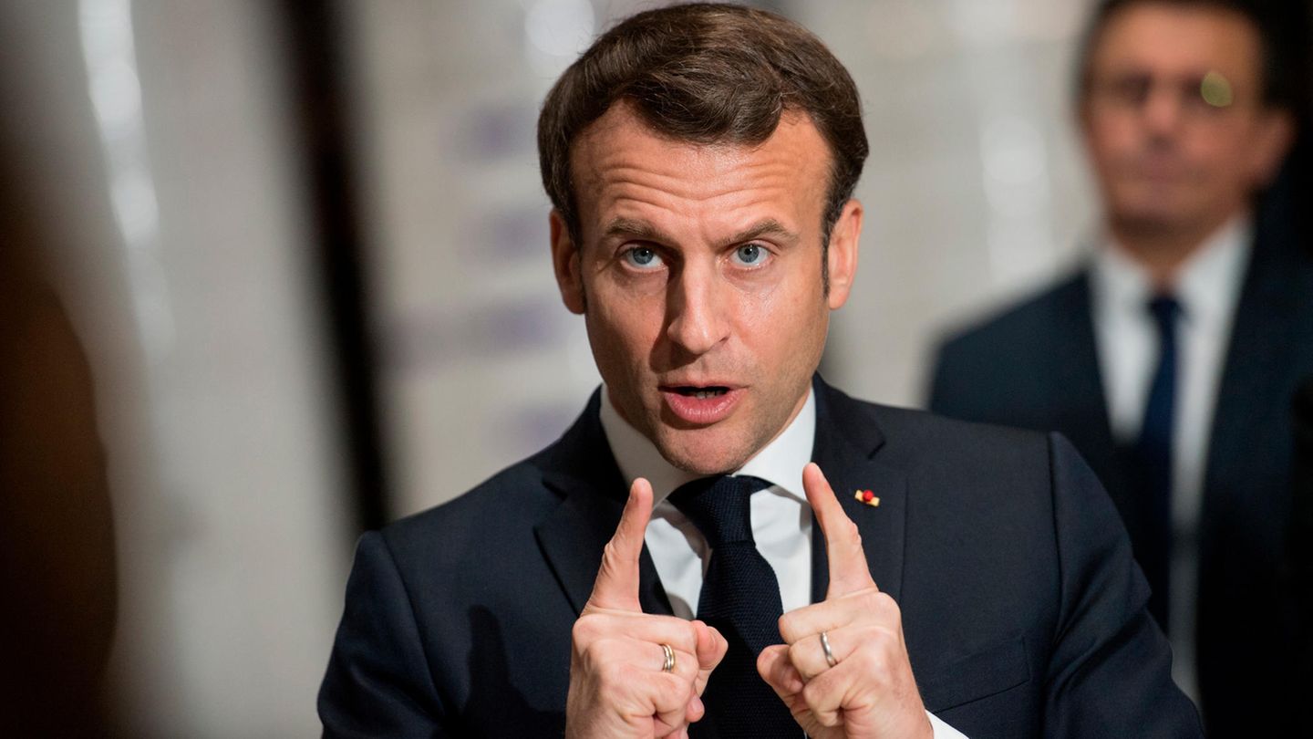 coronavirius: emmanuel macron
