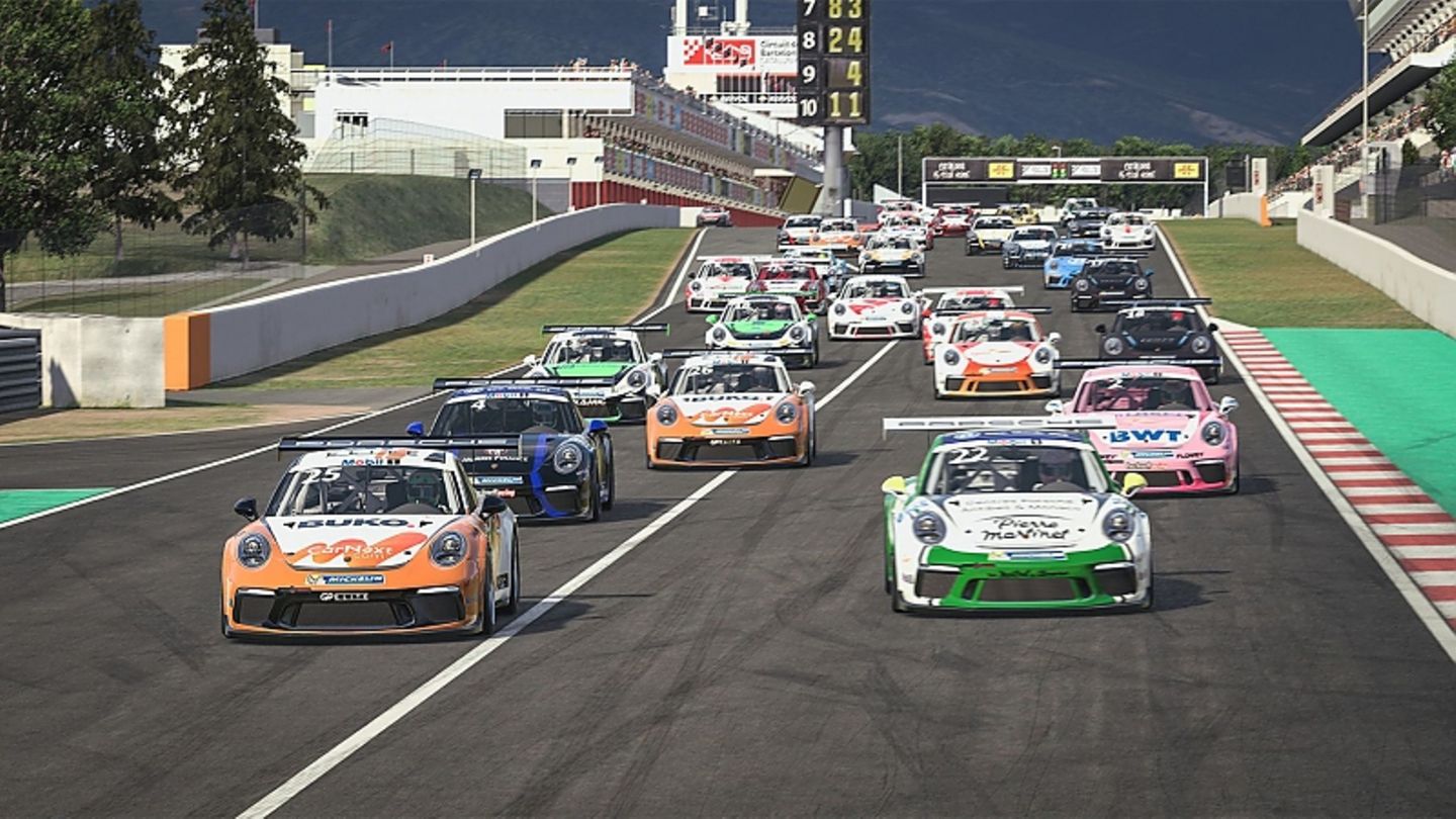 Auch Porsche hat eine E-Sport Serie installiert: Porsche 911 virtueller GT3 Cup in Barcelona - der Start