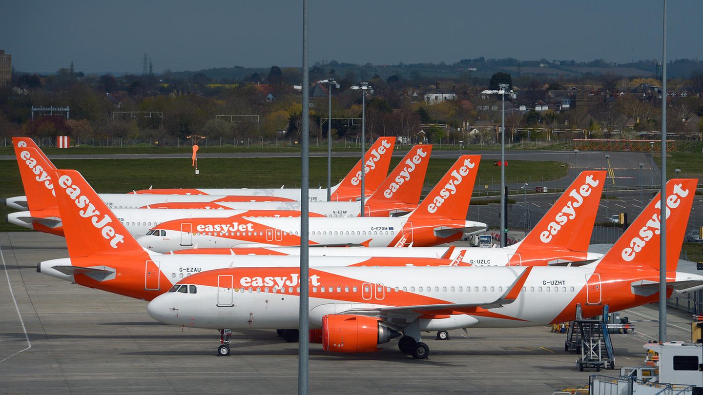 Wegen der Coronavirus-Pandemie steht auch die gesamte Easyjet-Flotte derzeit am Boden. Dazu werden auch Flächen am Southend Airport genutzt, ein Flughafen 60 Kilometer östlich von London.