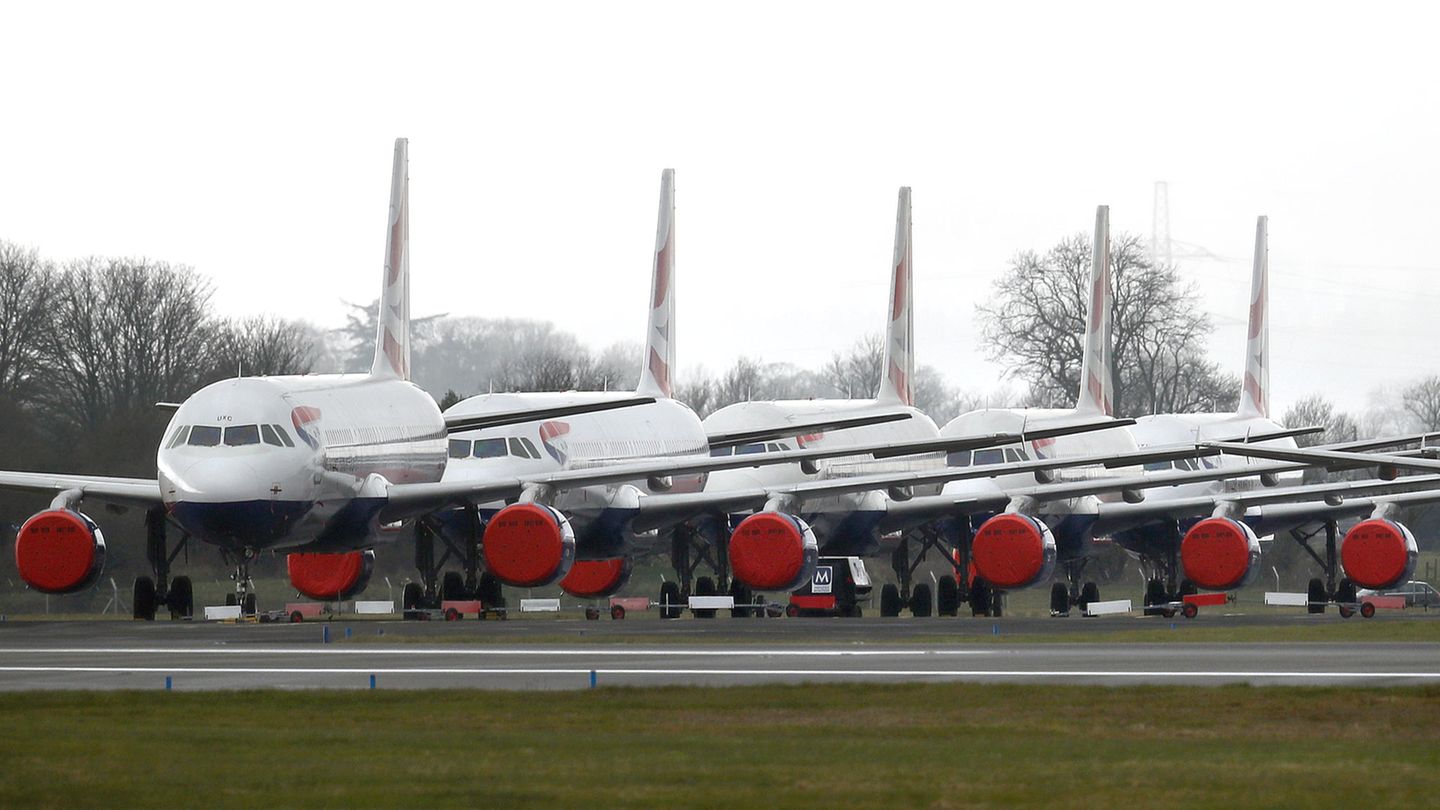 Kleinere Jets hat British Airways in Flughäfen Glasgow (Foto), Cardiff , Bournemouth geparkt. Ein Teil der nicht mehr benötigten Airbus A380 wurden zum Provinzflughafen Châteauroux im Zentrum Frankreichs geflogen.