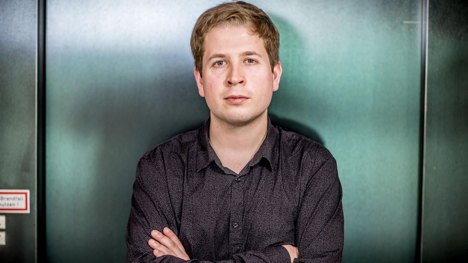 Juso-Chef Kevin Kühnert äußert sich zum Krisenmanagement der Großen Koalition in Berlin. Juso-Chef Kevin Kühnert äußert sich zum Krisenmanagement der Großen Koalition in Berlin.