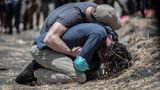 Erster Platz in der Kategorie "Spot News - Stories": Angehörige trauern an der Absturzstelle des Ethiopian Airlines Fluges ET302. Titel der Foto-Story: "Ethiopian Airlines Flight 302 Crash Site".