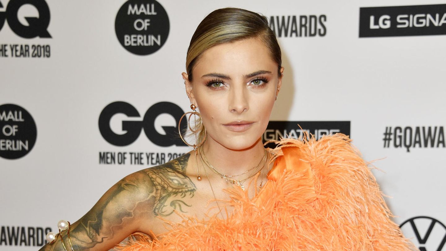 Sophia Thomalla Tatoo Sophia Thomalla Sie Hat Ein Till Tattoo HQZY