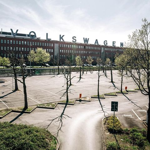 Der Parkplatz von Volkswagen in Kassel