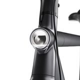 Die Beleuchtung ist im Rahmen integriert und verfügt über einen schicken Halo-Effekt.