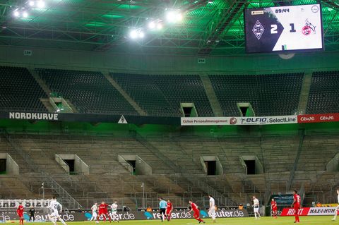 Bonjour tristesse am 11. März: Vielleicht ist das Bild vom bislang einzigen Geisterspiel zwischen Gladbach und Köln bald der Standard, an den sich die Fußball-Fans gewöhnen müssen