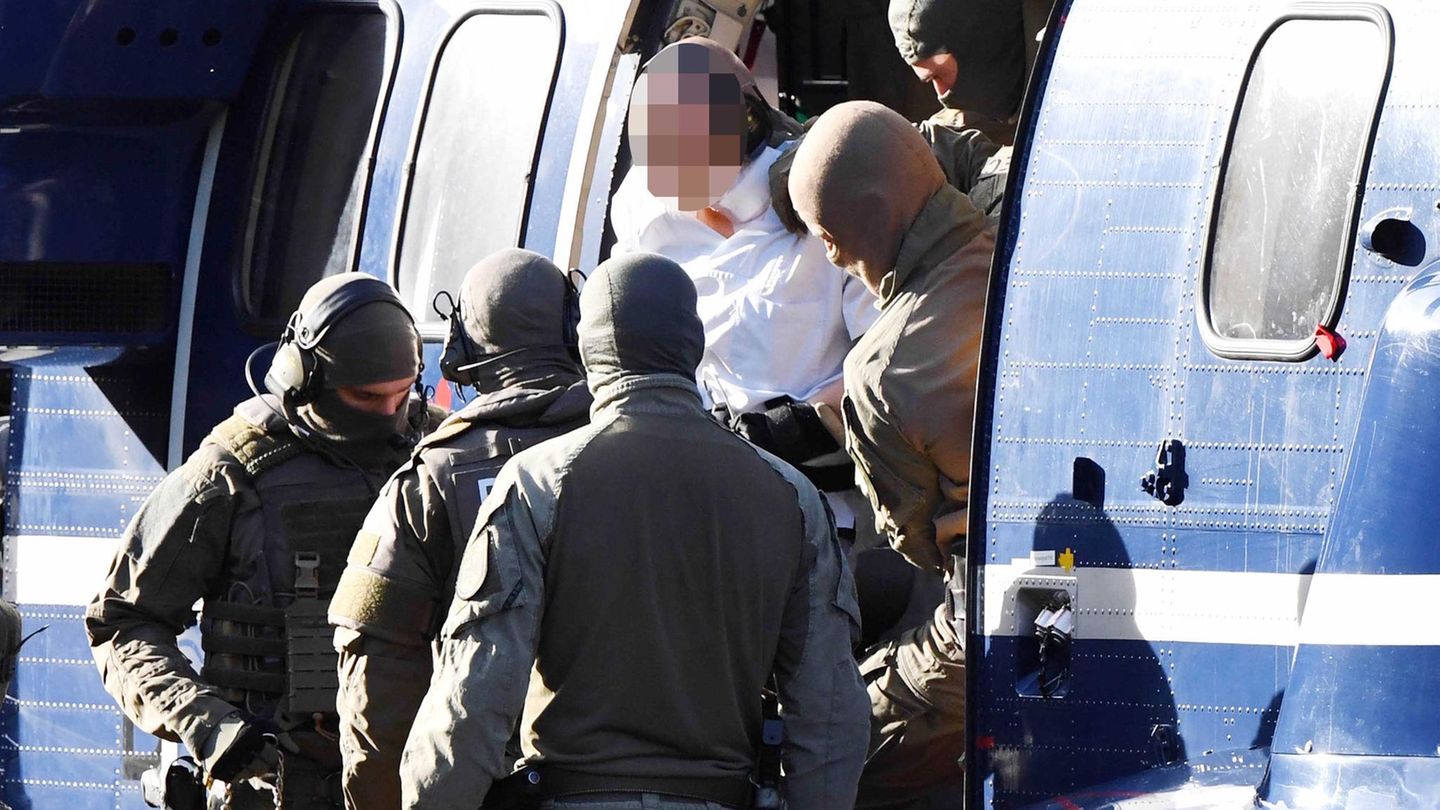 Halle-Attentäter Stephan B. wird am 10. Oktober 2019 zum Bundesgerichtshof gebracht