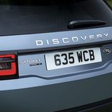 Der Land Rover Discovery Sport P300e PHEV kommt rein elektrisch bis zu 64 Kilometer weit