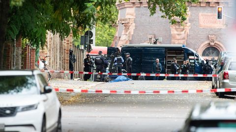 Synagoge Von Halle: Neue Sicherheitstür Stammt Vom Selben Tischler ...