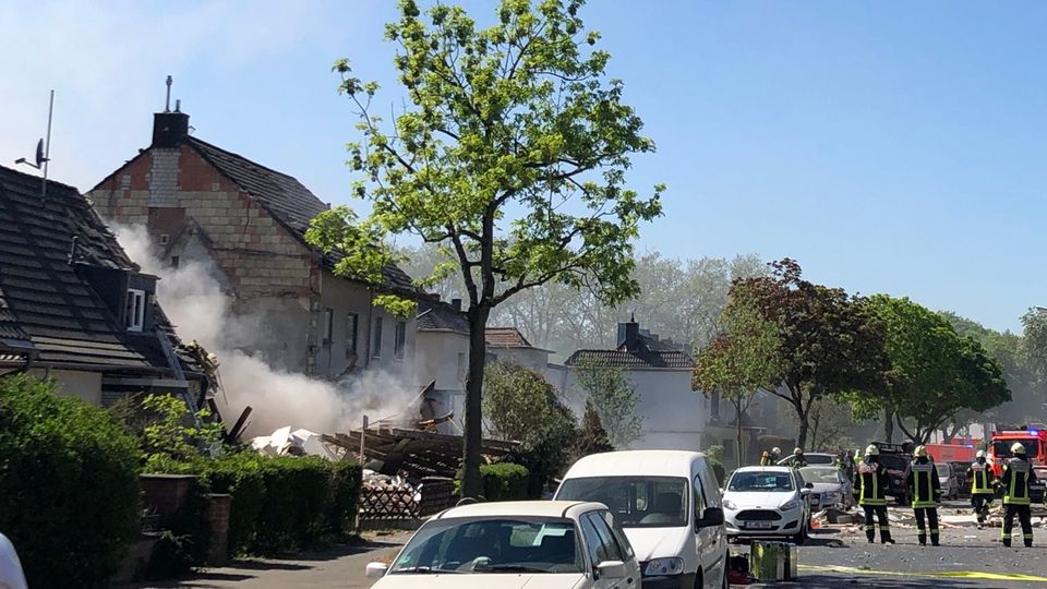 Nachrichten Deutschland Köln (1) Ein Wohnhaus in Köln ist explodiert