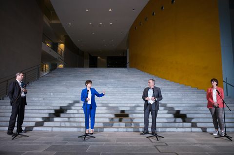 Spitzen von Union und SPD beschließen Anhebung von Kurzarbeitergeld